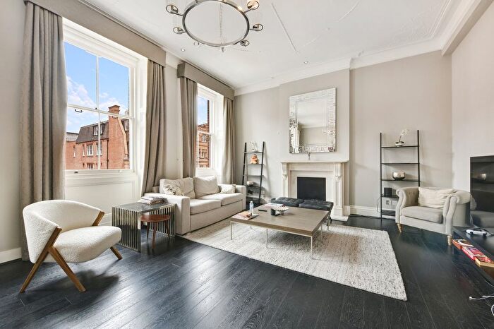 3 Bedroom Flat To Rent In Pont Street, Knightsbridge, SW1X