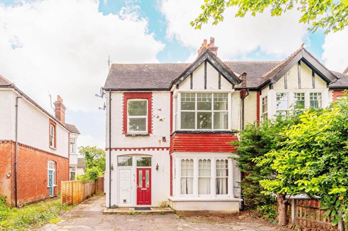 2 Bedroom Flat To Rent In St James Road, Sutton, SM1