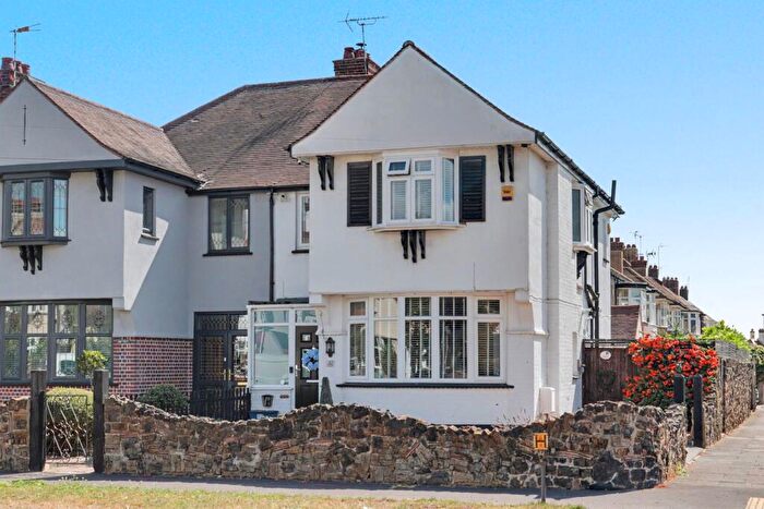 4 Bedroom Semi-Detached House For Sale In Woodgrange Drive, Southend-on-Sea, SS1