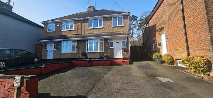 3 Bedroom Semi Detached House For Sale In Cotterells, Hemel Hempstead, Hertfordshire, HP1