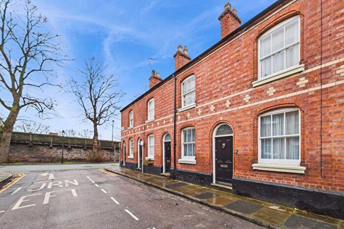 2 Bedroom Terraced House For Sale In Albion Street, Chester, CH1