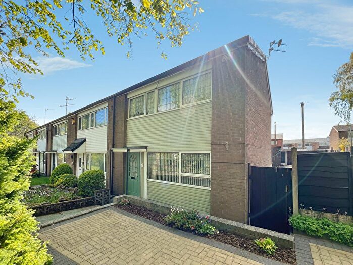3 Bedroom Town House For Sale In Meadowside Avenue, Tonge Fold, BL2