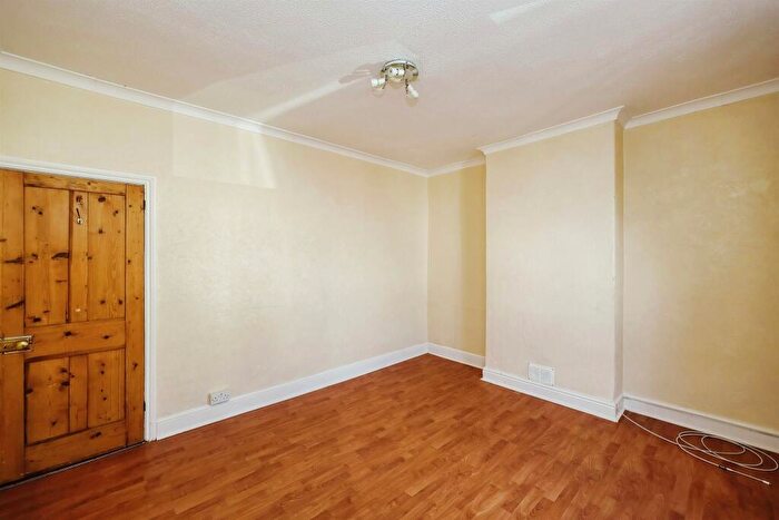 3 Bedroom Terraced House For Sale In Adames Road, Portsmouth, PO1