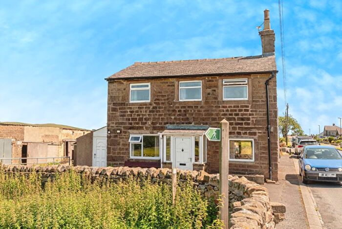 2 Bedroom Link Detached House For Sale In Brownhill Row, Colne, Lancashire, BB8