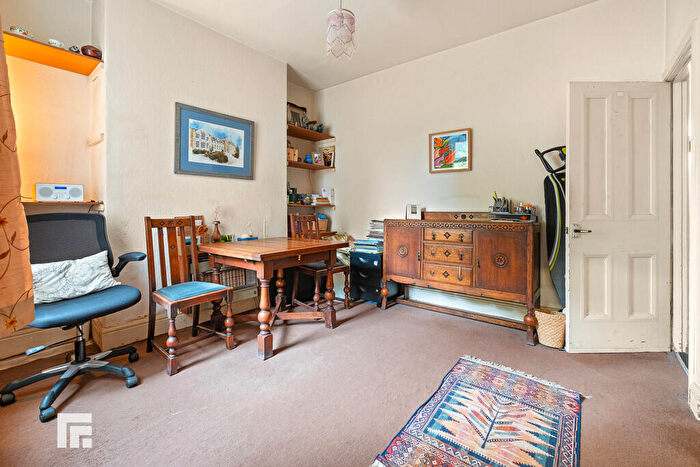 2 Bedroom Terraced House For Sale In Hazelhurst Road, Llandaff North, Cardiff, CF14