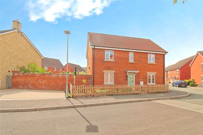 4 Bedroom Detached House For Sale In Gundy Grove, Trowbridge, BA14