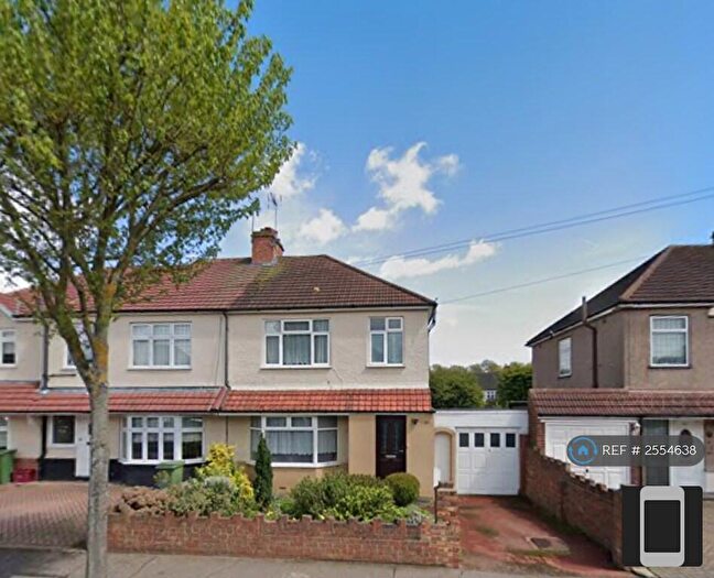 3 Bedroom Semi-Detached House To Rent In Danson Crescent, Welling, DA16