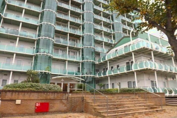 2 Bedroom Flat To Rent In Sydney Road, Enfield, EN2