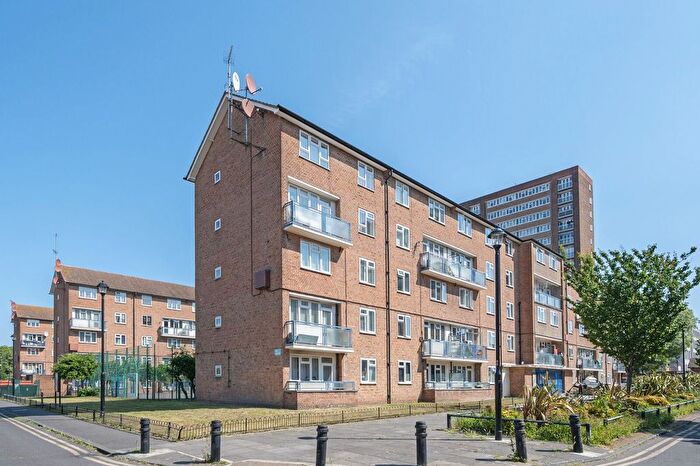 1 Bedroom Flat To Rent In Paragon Road, Hackney, London, E9