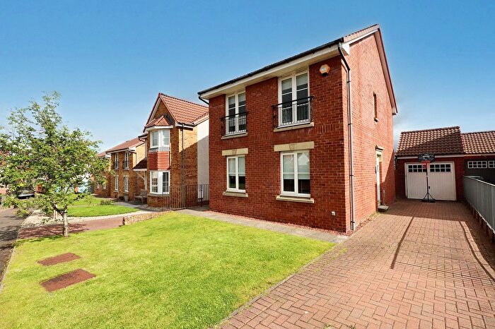 3 Bedroom Detached House For Sale In Kestrel Court, Coatbridge, ML5