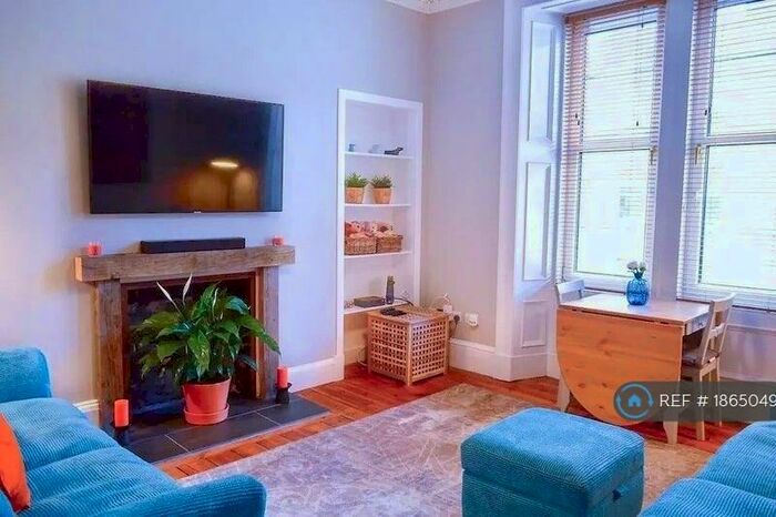 1 Bedroom Flat To Rent In Wardlaw Place, Edinburgh, EH11