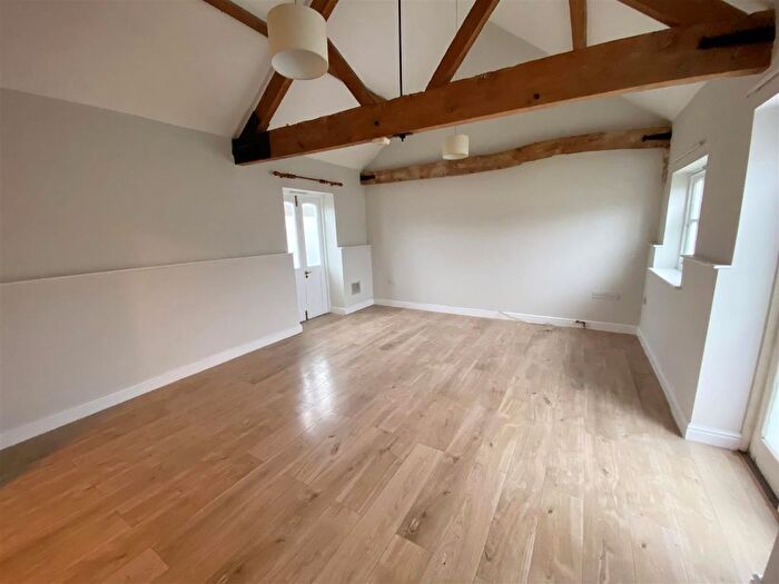 2 Bedroom Flat To Rent In Lower Woodside Farm, Westfield, Brookmans Park, AL9
