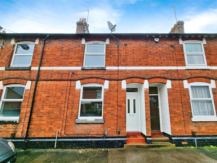 3 Bedroom Terraced House To Rent In Oswald Road, Rushden, Northants, NN10