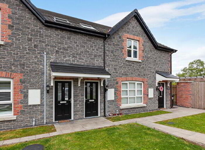 2 Bedroom Apartment / Flats For Sale In Ballyveigh Crescent, Antrim, BT41