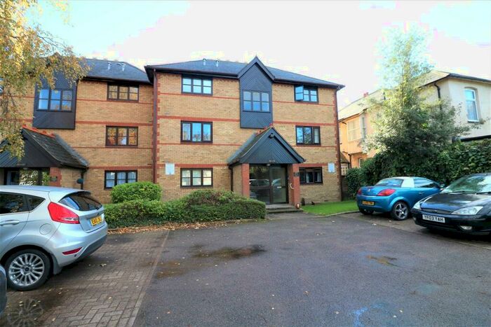 1 Bedroom Flat To Rent In College Close, Grays, RM17