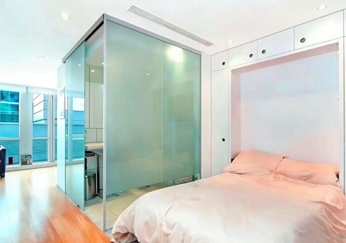 Studio To Rent In Ontario Tower, Blackwall, E14