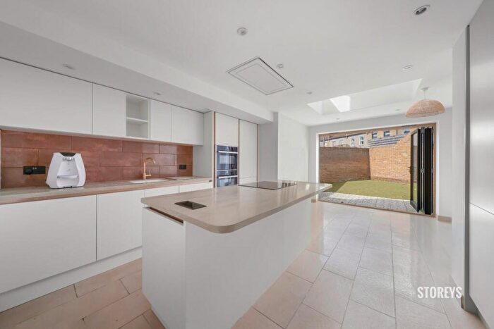 4 Bedroom End Of Terrace House To Rent In Frith Road, Leyton, London, E11