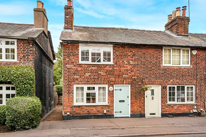 2 Bedroom Property For Sale In The Hill, Wheathampstead, AL4