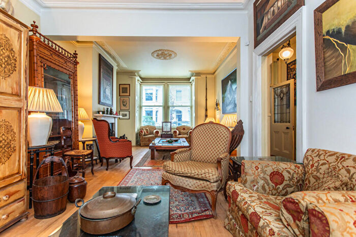 5 Bedroom Semi-Detached House For Sale In Lancaster Road, Brighton, BN1