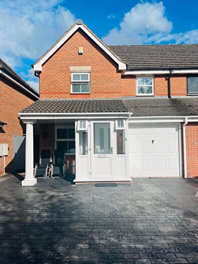 3 Bedroom Semi-Detached House For Sale In St Peter Croft, Wednesbury, WS10