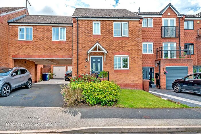 3 Bedroom Semi-Detached House For Sale In Peregrine Way, Cannock, WS11
