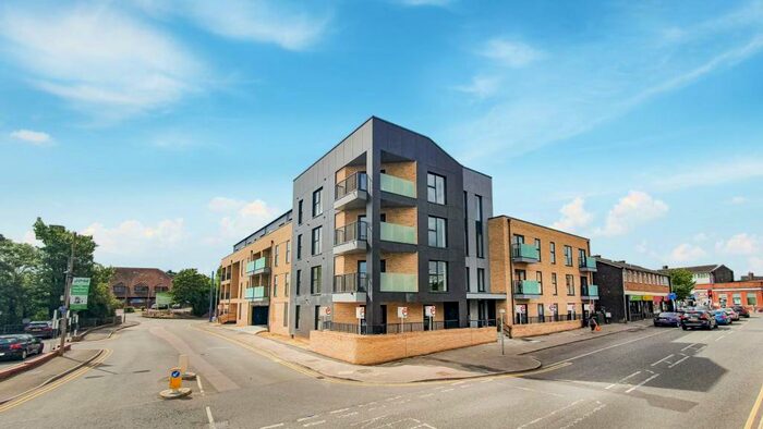 2 Bedroom Flat To Rent In Wolsey Court, Waltham Cross, EN8