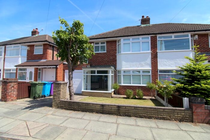 3 Bedroom Semi-Detached House To Rent In Haileybury Road, Woolton, L25