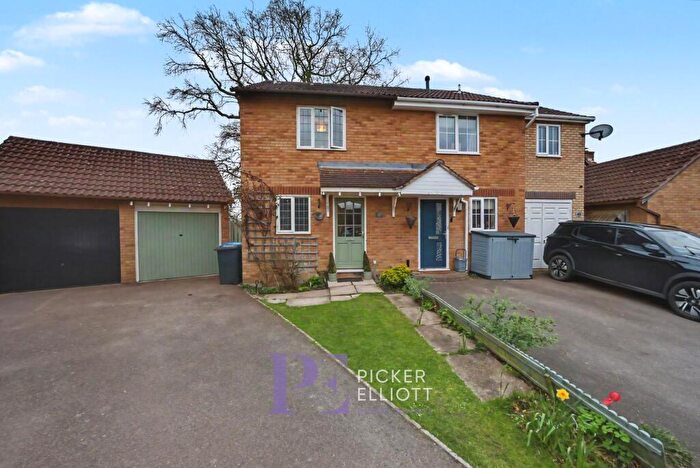 2 Bedroom Semi Detached House For Sale In Arnold Road, Stoke Golding, CV13