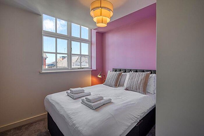 2 Bedroom Flat To Rent In Coronation Walk, Southport Town Centre, Merseyside, PR8