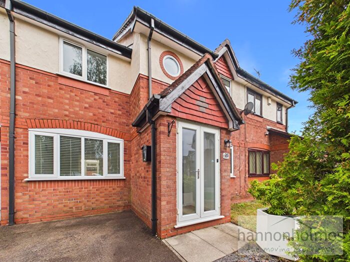 3 Bedroom Mews For Sale In Greenoak, Radcliffe, Manchester, M26