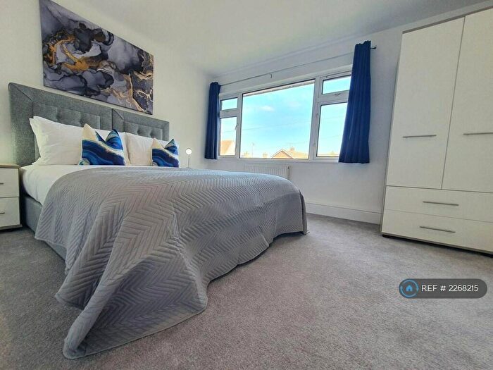 2 Bedroom Flat To Rent In Fairlands, Biggleswade, SG18