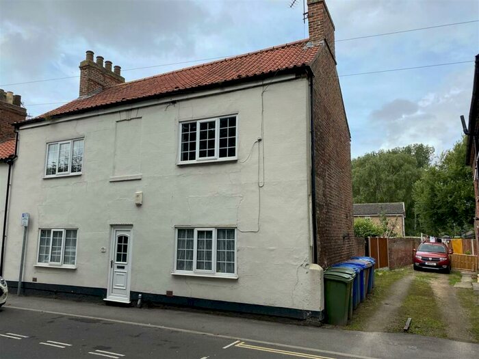 2 Bedroom Flat To Rent In Pinfold Street, Howden, DN14