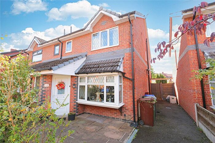 3 Bedroom Semi-detached House For Sale In Newtown Avenue, Denton, Manchester, Greater Manchester, M34