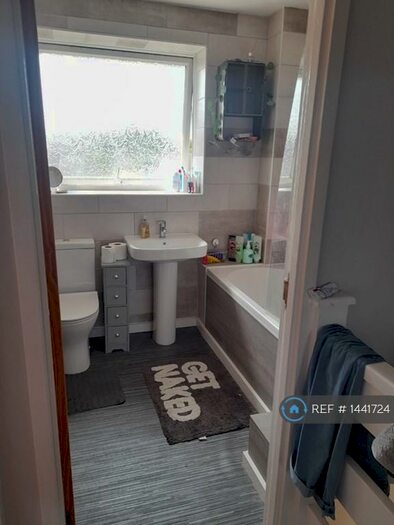 3 Bedroom Semi-Detached House To Rent In Fittleworth Drive, Bognor Regis, PO22