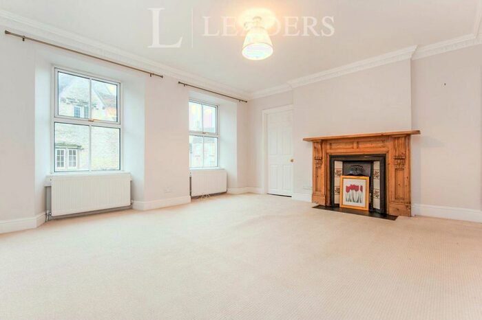 1 Bedroom Property To Rent In Long Street, Tetbury, GL8