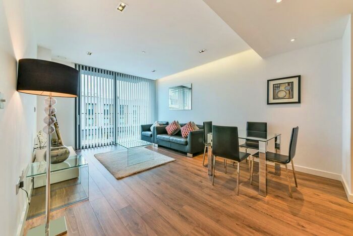 1 Bedroom Apartment To Rent In Satin House, Goodman's Fields, Aldgate, E1