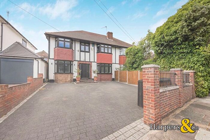 4 Bedroom Property For Sale In Arcadian Avenue, Bexley, DA5