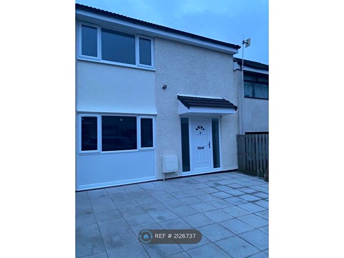 2 Bedroom Terraced House To Rent In Warnford Grove, Bradford, BD4