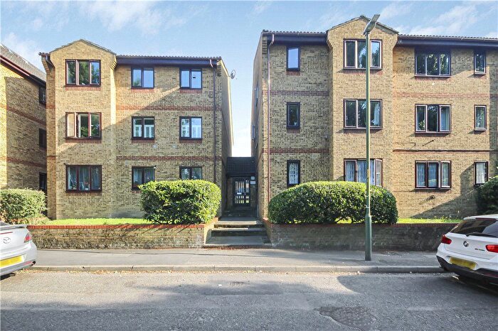 Studio To Rent In Mill Green Road, Mitcham, CR4