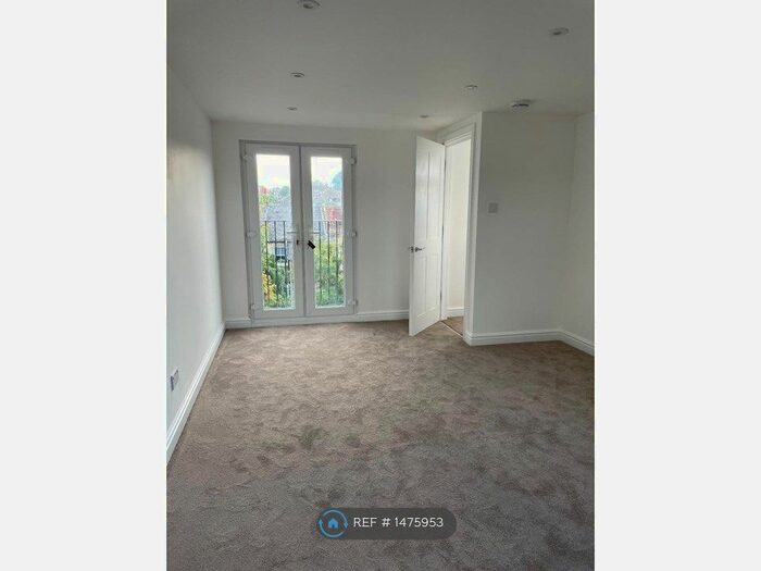 2 Bedroom Flat To Rent In London, London, SE23