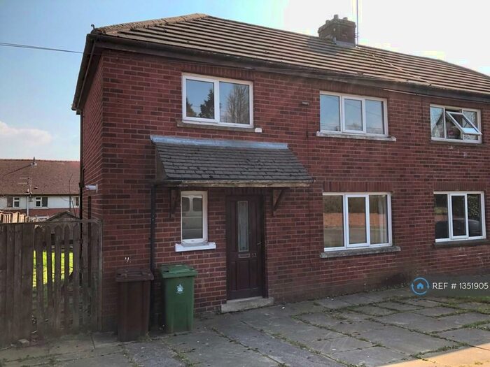 2 Bedroom Semi-Detached House To Rent In Westgate, Whitworth, Rochdale, OL12