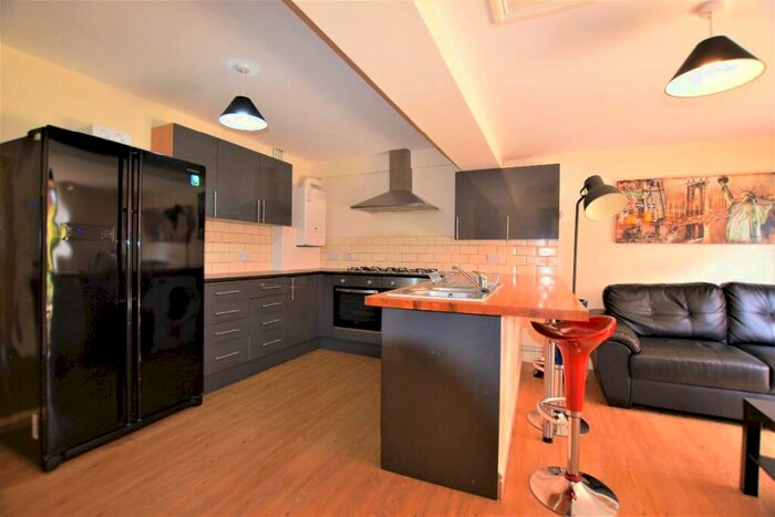 5 Bedroom Semi-Detached House To Rent In Edward Road, Canterbury, Kent, CT1