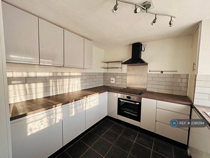 3 Bedroom Maisonette To Rent In Brockworth, Kingston Upon Thames, KT1