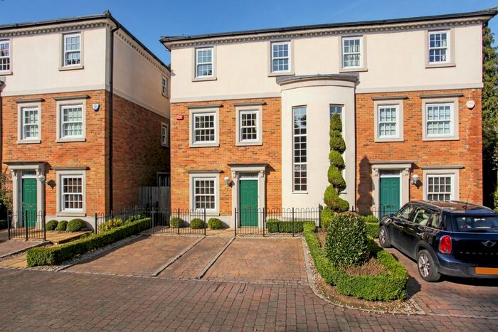 4 Bedroom Semi-Detached House To Rent In Hanger Hill, Weybridge, KT13