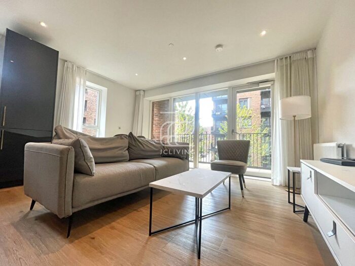 2 Bedroom Flat To Rent In Blenheim Mansions, London, N8