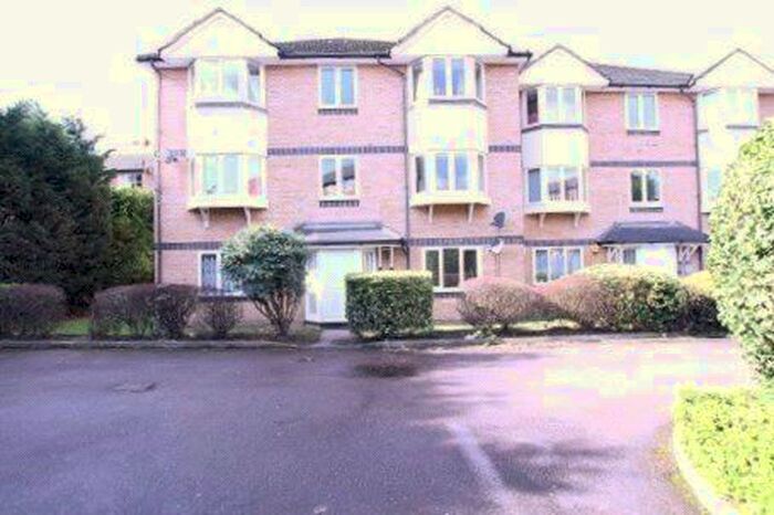 2 Bedroom Flat To Rent In Rossetti Road, London, SE16