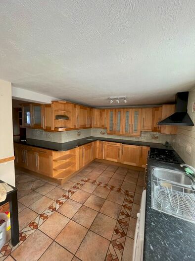 5 Bedroom Terraced House To Rent In Crow Lane, Romford, RM7