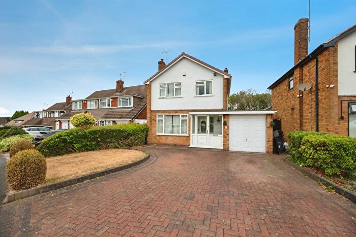 3 Bedroom Detached House For Sale In Blythefield Avenue, Birmingham, B43