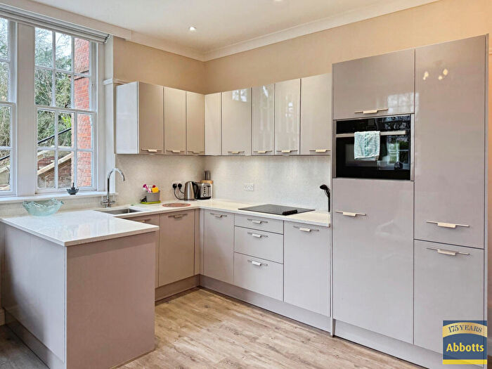 1 Bedroom Flat To Rent In St James Court, Bury St Edmunds, IP33