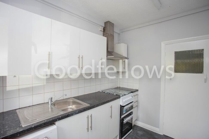 3 Bedroom Maisonette To Rent In Perth Close, Raynes Park, London, SW20